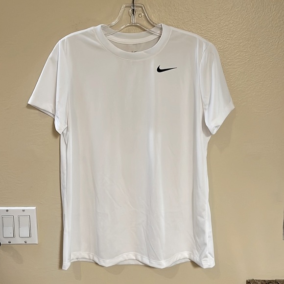 Nike Other - Men’s The Nike Tee